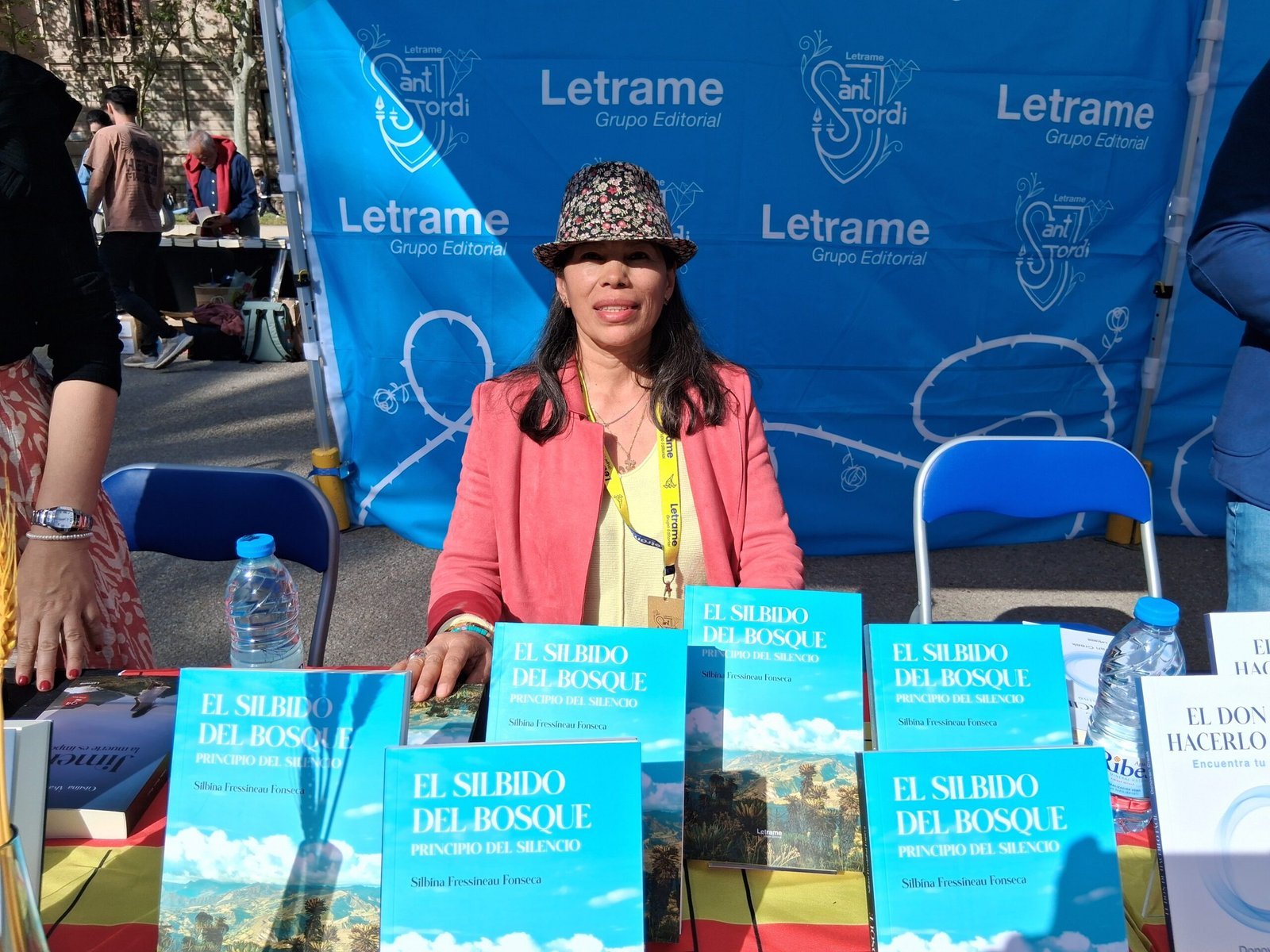 Silbina Fressineau Fonseca presentó su novela El silbido del bosque: Principio del silencio en Sant Jordi 2025